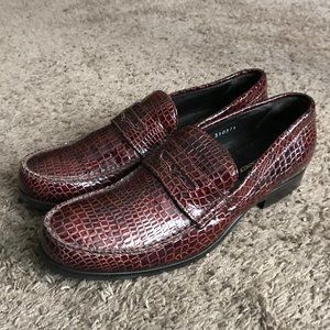 Dsquared2 Men's Burgundy Embossed Loafers